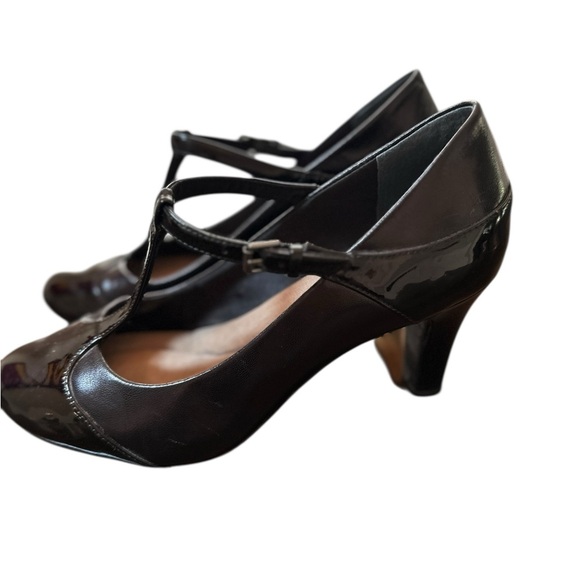Giani Bernini women’s 9.5 Shiny Black T-Strap Heels - Picture 3 of 9